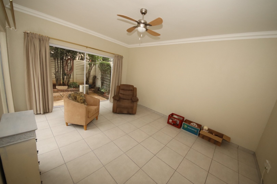 To Let 4 Bedroom Property for Rent in Edenvale Central Gauteng