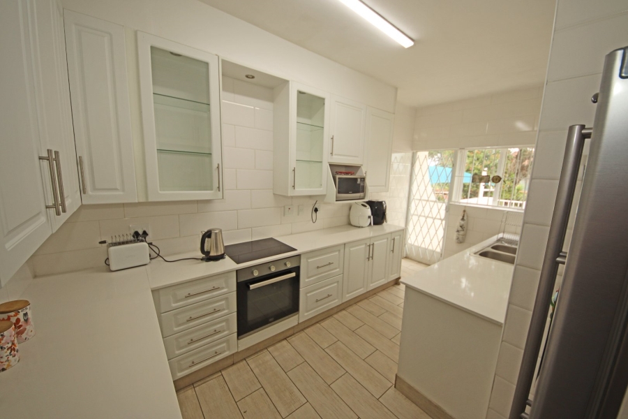 To Let 4 Bedroom Property for Rent in Edenvale Central Gauteng