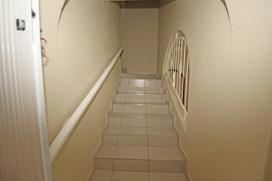 To Let 4 Bedroom Property for Rent in Edenvale Central Gauteng