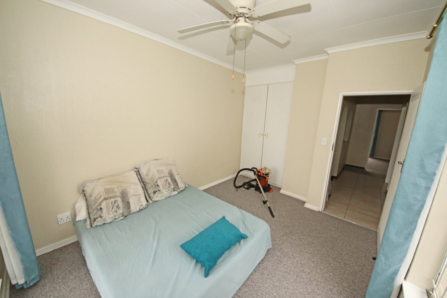 To Let 4 Bedroom Property for Rent in Edenvale Central Gauteng