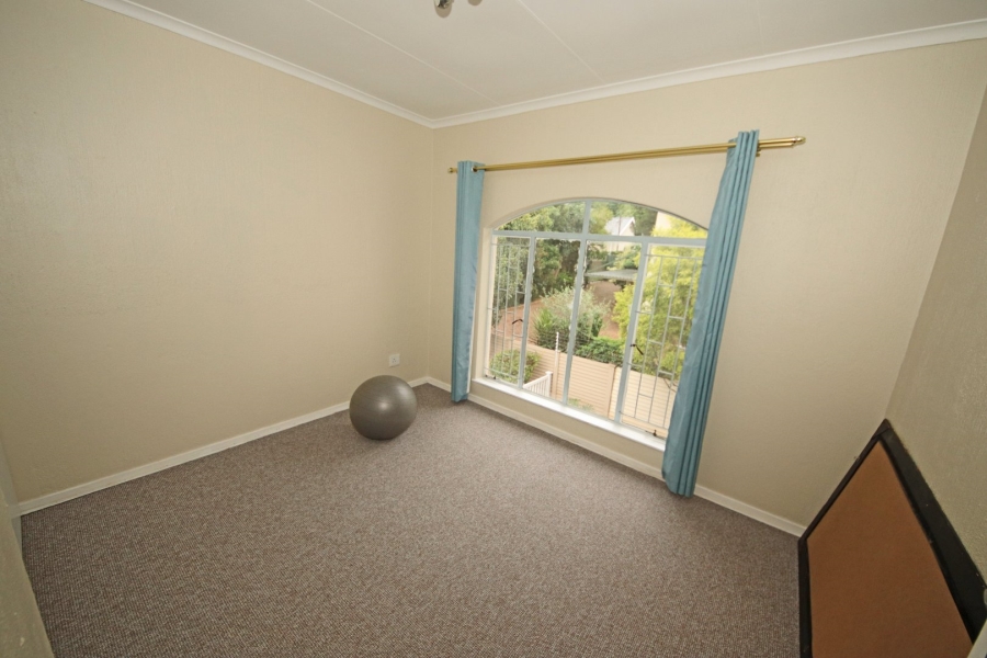 To Let 4 Bedroom Property for Rent in Edenvale Central Gauteng