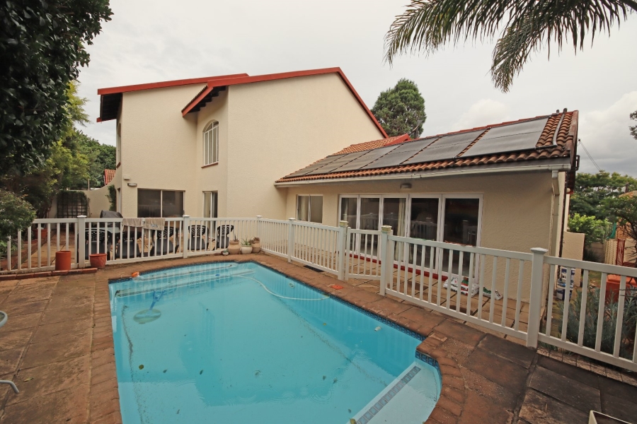 To Let 4 Bedroom Property for Rent in Edenvale Central Gauteng