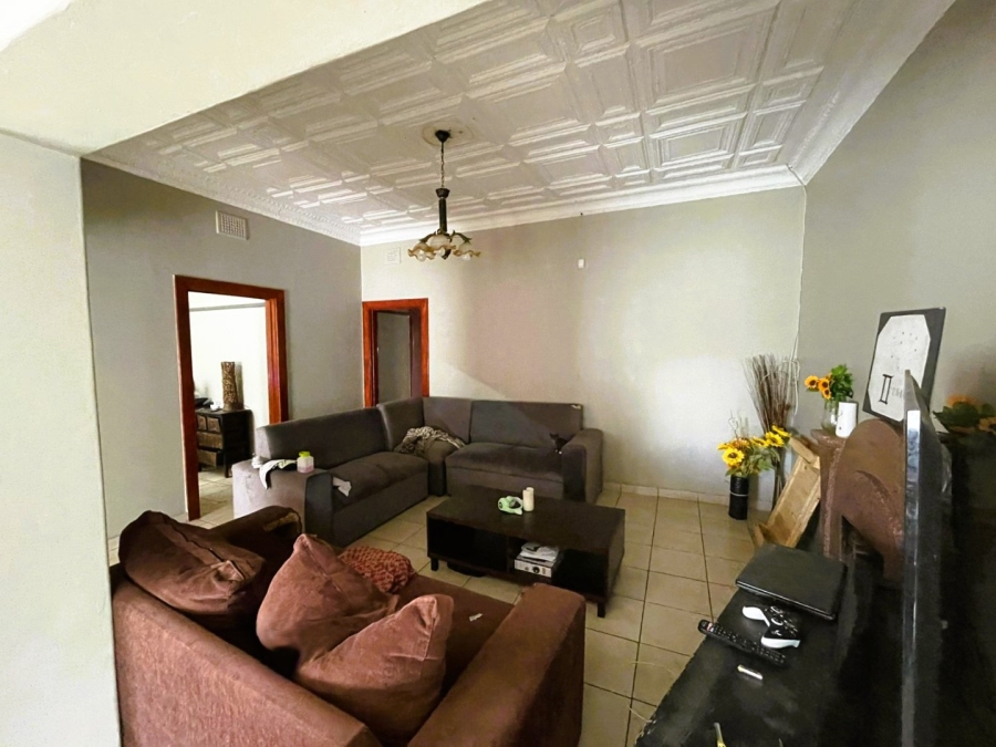 5 Bedroom Property for Sale in Glenvarloch Gauteng