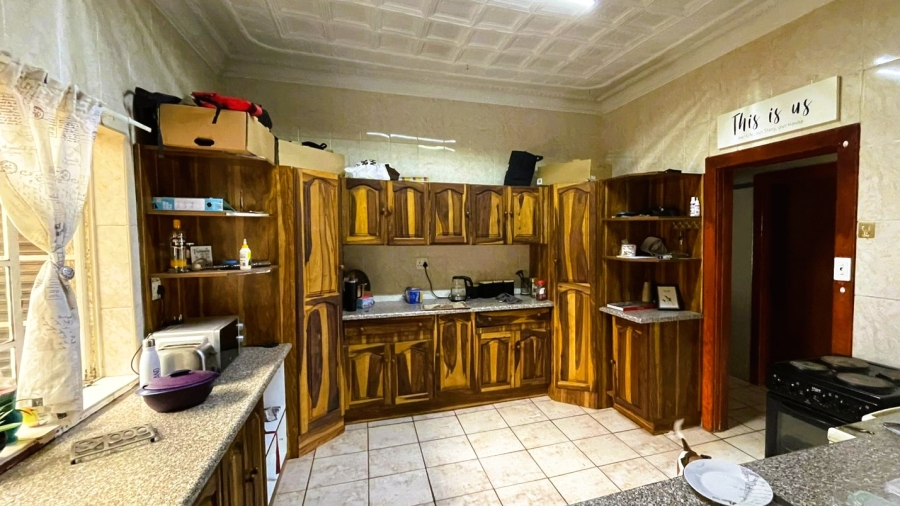 5 Bedroom Property for Sale in Glenvarloch Gauteng