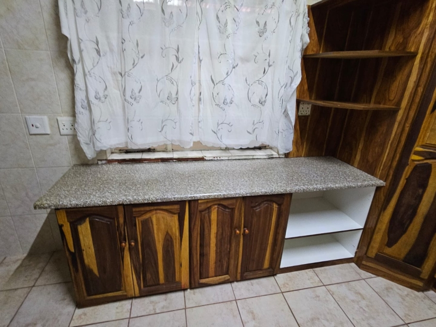 5 Bedroom Property for Sale in Glenvarloch Gauteng