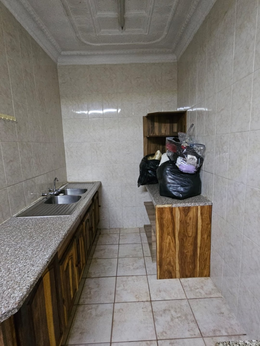 5 Bedroom Property for Sale in Glenvarloch Gauteng