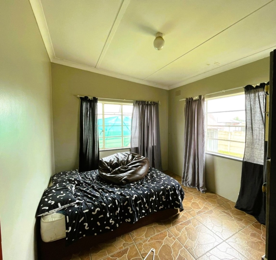 5 Bedroom Property for Sale in Glenvarloch Gauteng