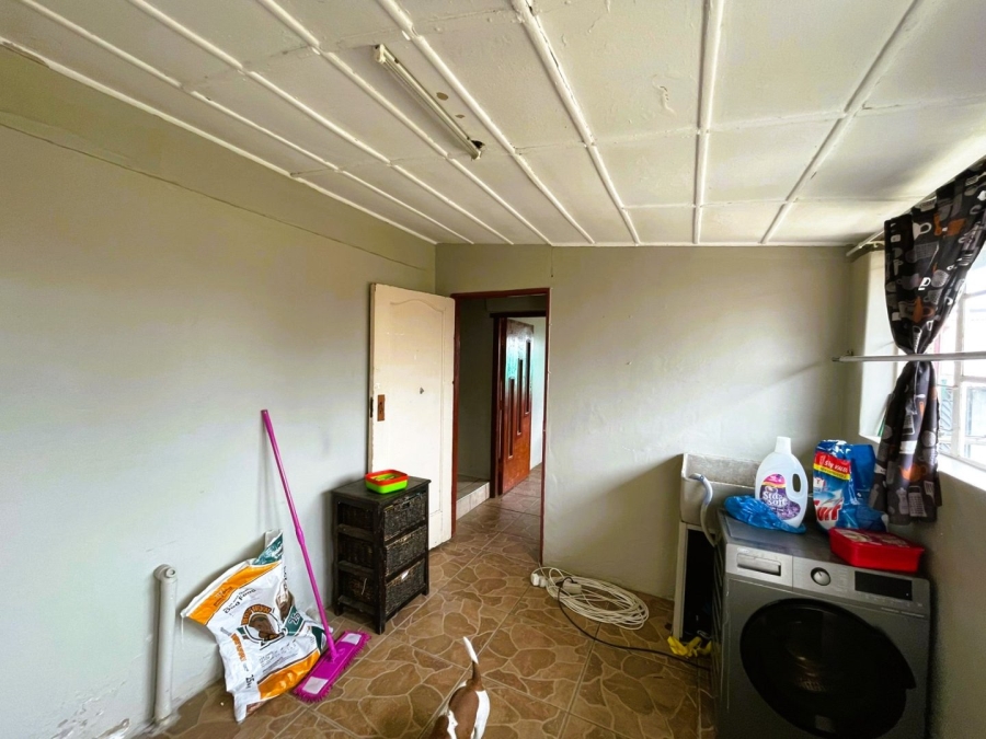 5 Bedroom Property for Sale in Glenvarloch Gauteng