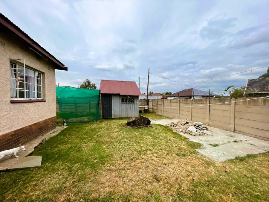 5 Bedroom Property for Sale in Glenvarloch Gauteng