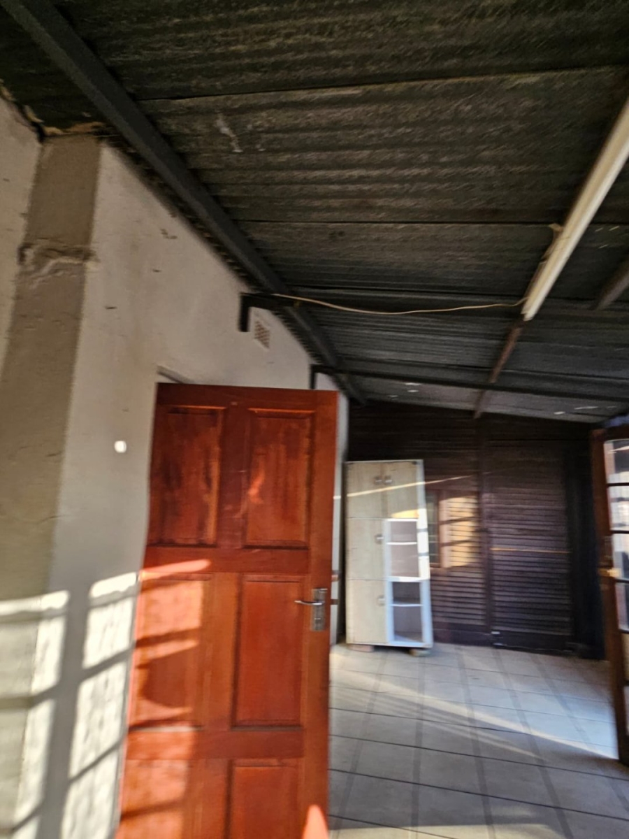5 Bedroom Property for Sale in Glenvarloch Gauteng