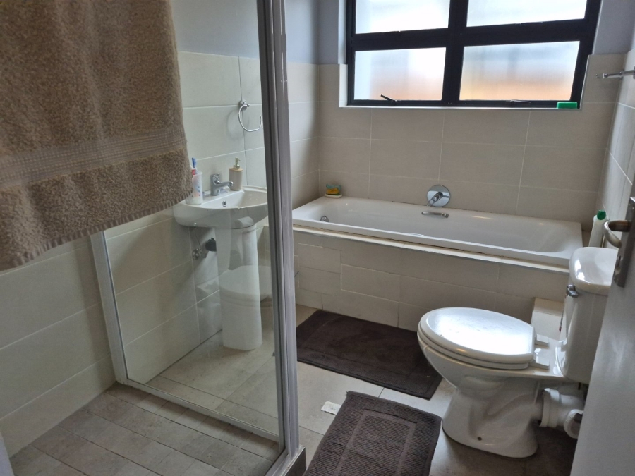 To Let 3 Bedroom Property for Rent in Thatchfield Ridge Gauteng