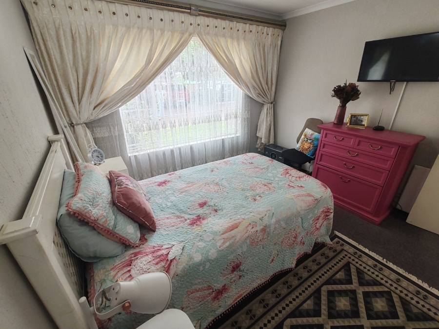 3 Bedroom Property for Sale in Magalieskruin Gauteng