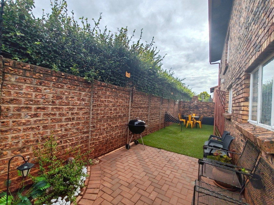 3 Bedroom Property for Sale in Magalieskruin Gauteng