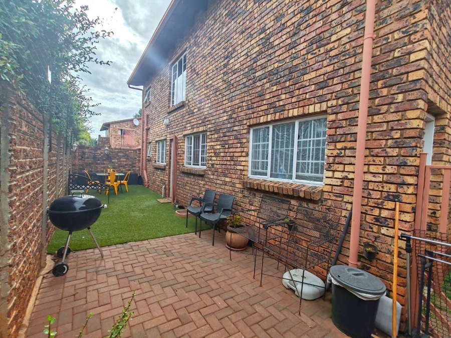 3 Bedroom Property for Sale in Magalieskruin Gauteng