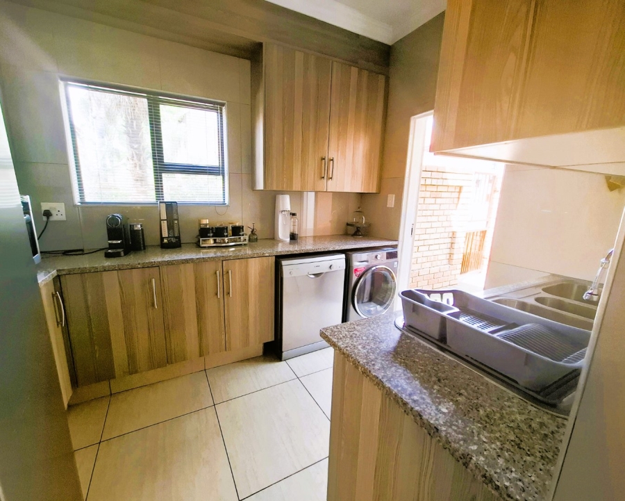 To Let 3 Bedroom Property for Rent in Equestria Gauteng