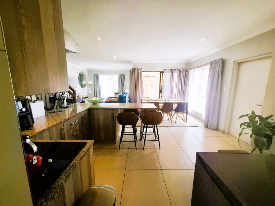 To Let 3 Bedroom Property for Rent in Equestria Gauteng