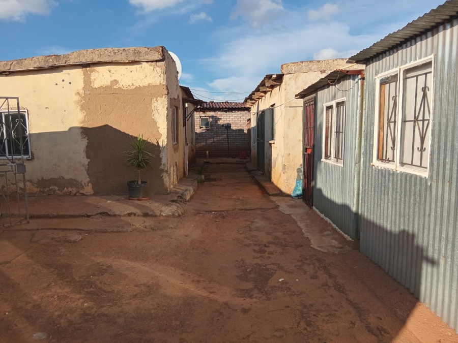 2 Bedroom Property for Sale in Rondebult Gauteng