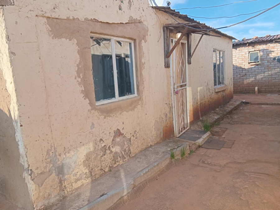 2 Bedroom Property for Sale in Rondebult Gauteng