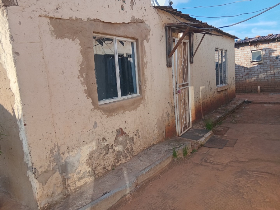 2 Bedroom Property for Sale in Rondebult Gauteng