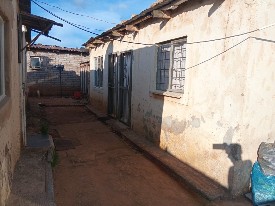 2 Bedroom Property for Sale in Rondebult Gauteng