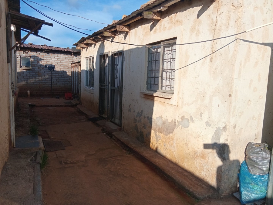 2 Bedroom Property for Sale in Rondebult Gauteng