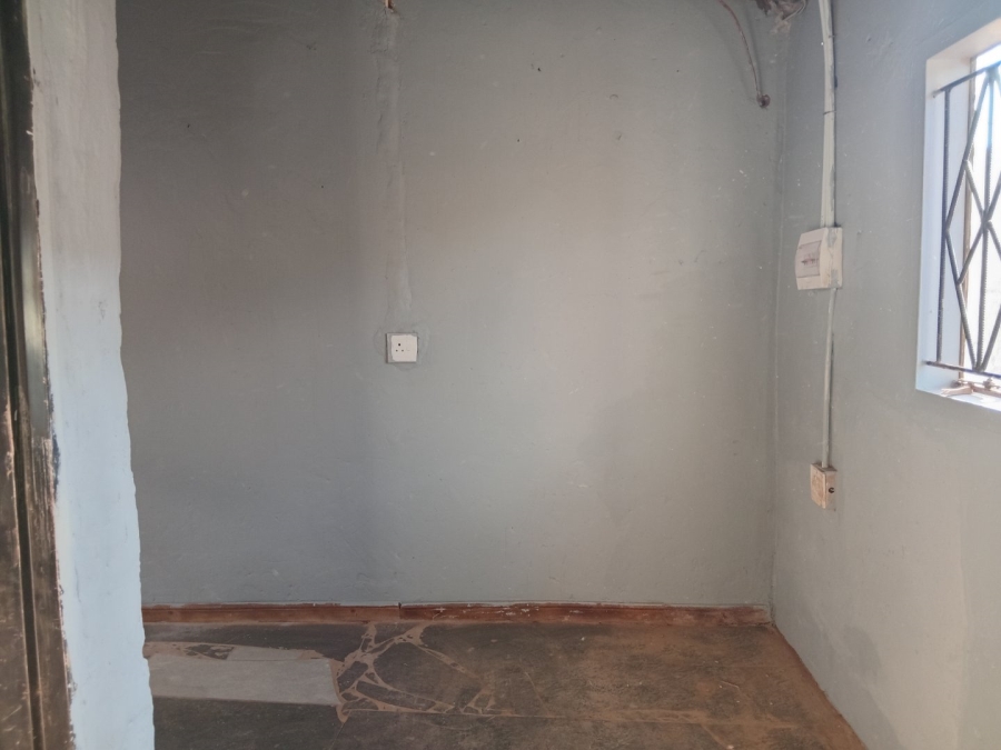 2 Bedroom Property for Sale in Rondebult Gauteng