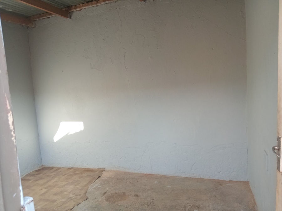2 Bedroom Property for Sale in Rondebult Gauteng