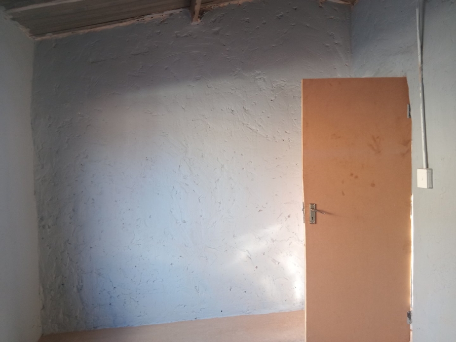 2 Bedroom Property for Sale in Rondebult Gauteng