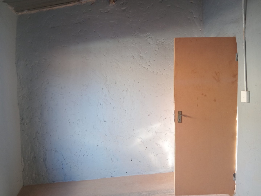 2 Bedroom Property for Sale in Rondebult Gauteng