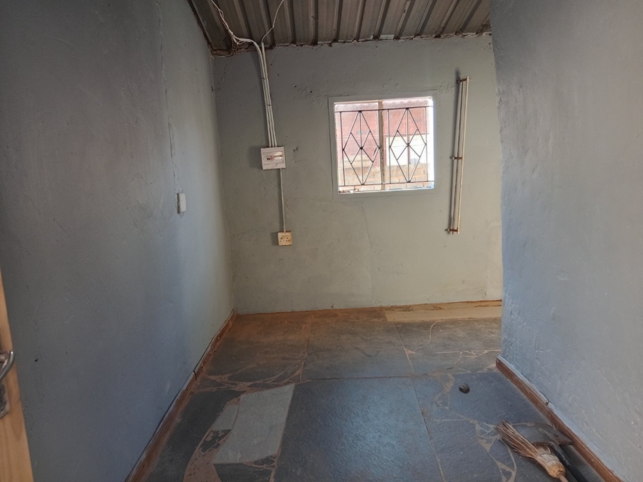 2 Bedroom Property for Sale in Rondebult Gauteng