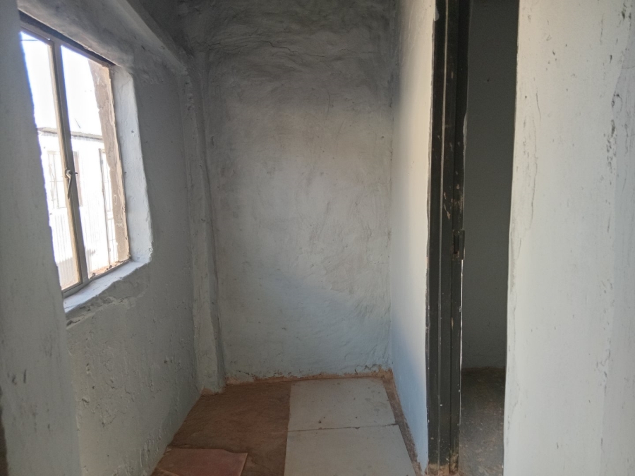 2 Bedroom Property for Sale in Rondebult Gauteng
