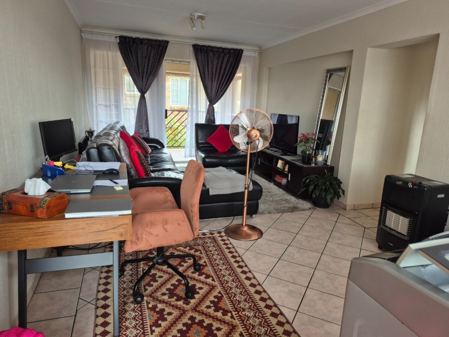 To Let 2 Bedroom Property for Rent in Moreleta Park Gauteng
