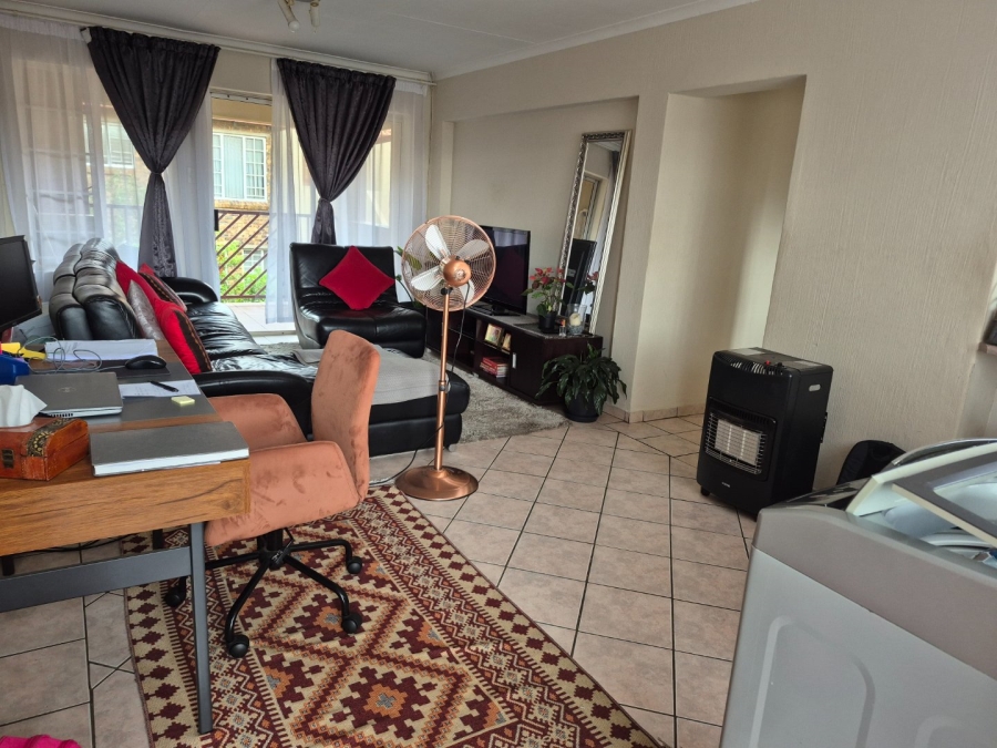 To Let 2 Bedroom Property for Rent in Moreleta Park Gauteng