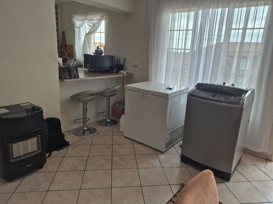 To Let 2 Bedroom Property for Rent in Moreleta Park Gauteng