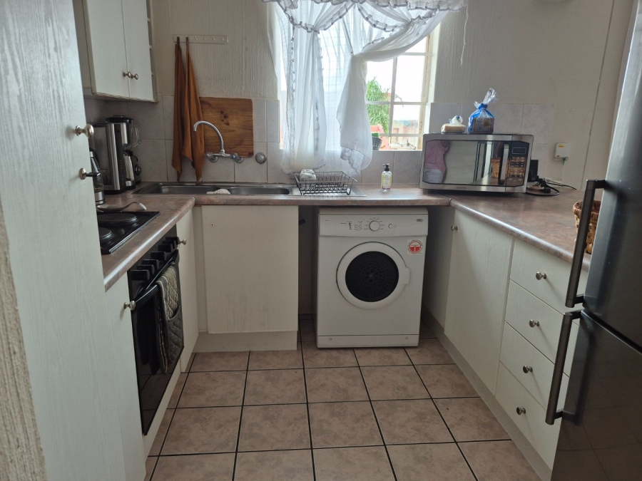 To Let 2 Bedroom Property for Rent in Moreleta Park Gauteng