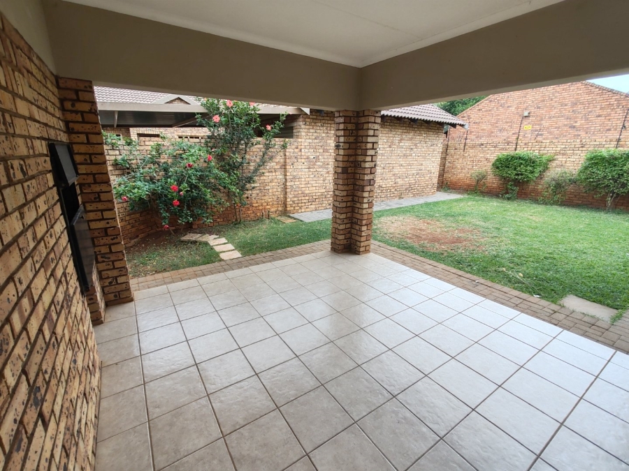 3 Bedroom Property for Sale in Annlin Gauteng