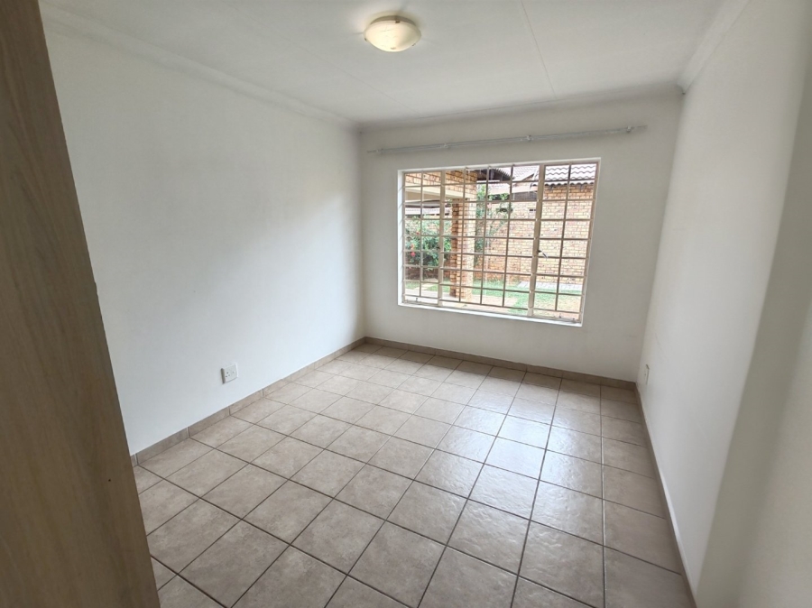 3 Bedroom Property for Sale in Annlin Gauteng