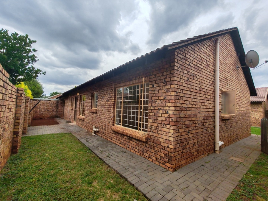 3 Bedroom Property for Sale in Annlin Gauteng