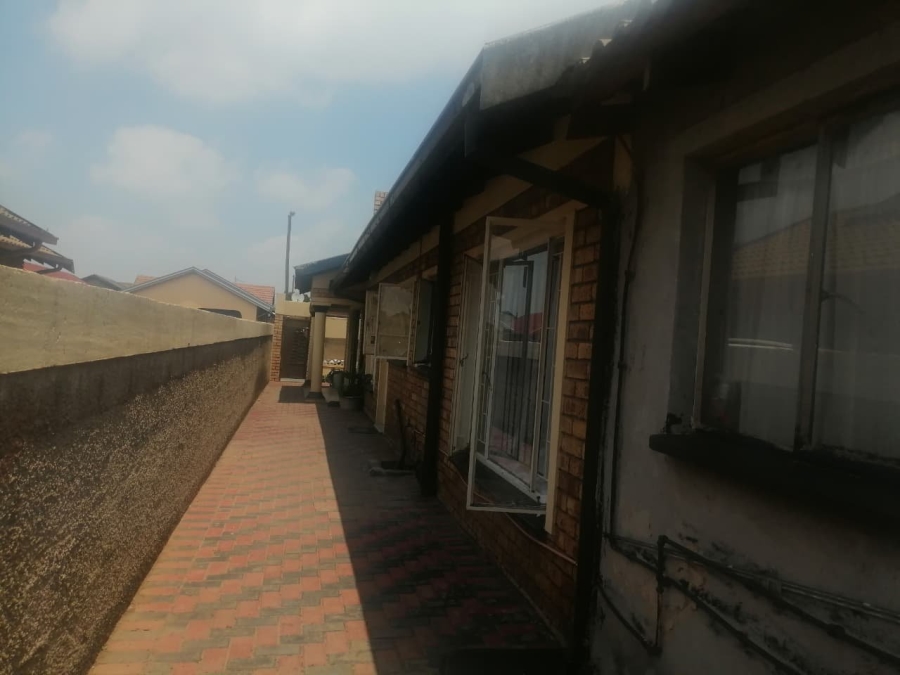 3 Bedroom Property for Sale in Daveyton Gauteng