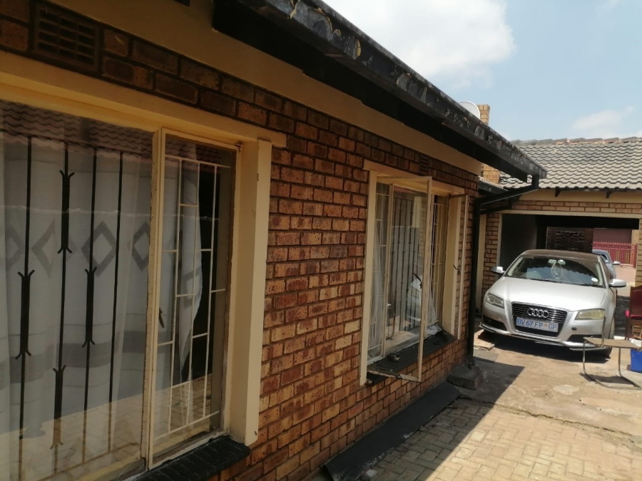 3 Bedroom Property for Sale in Daveyton Gauteng
