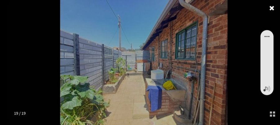  Bedroom Property for Sale in Elandspoort Gauteng