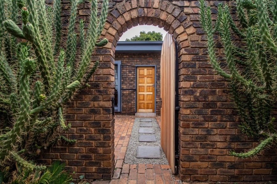 3 Bedroom Property for Sale in Bonaero Park Gauteng