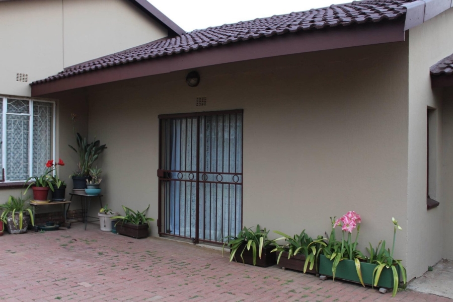 To Let 1 Bedroom Property for Rent in Mulbarton Gauteng