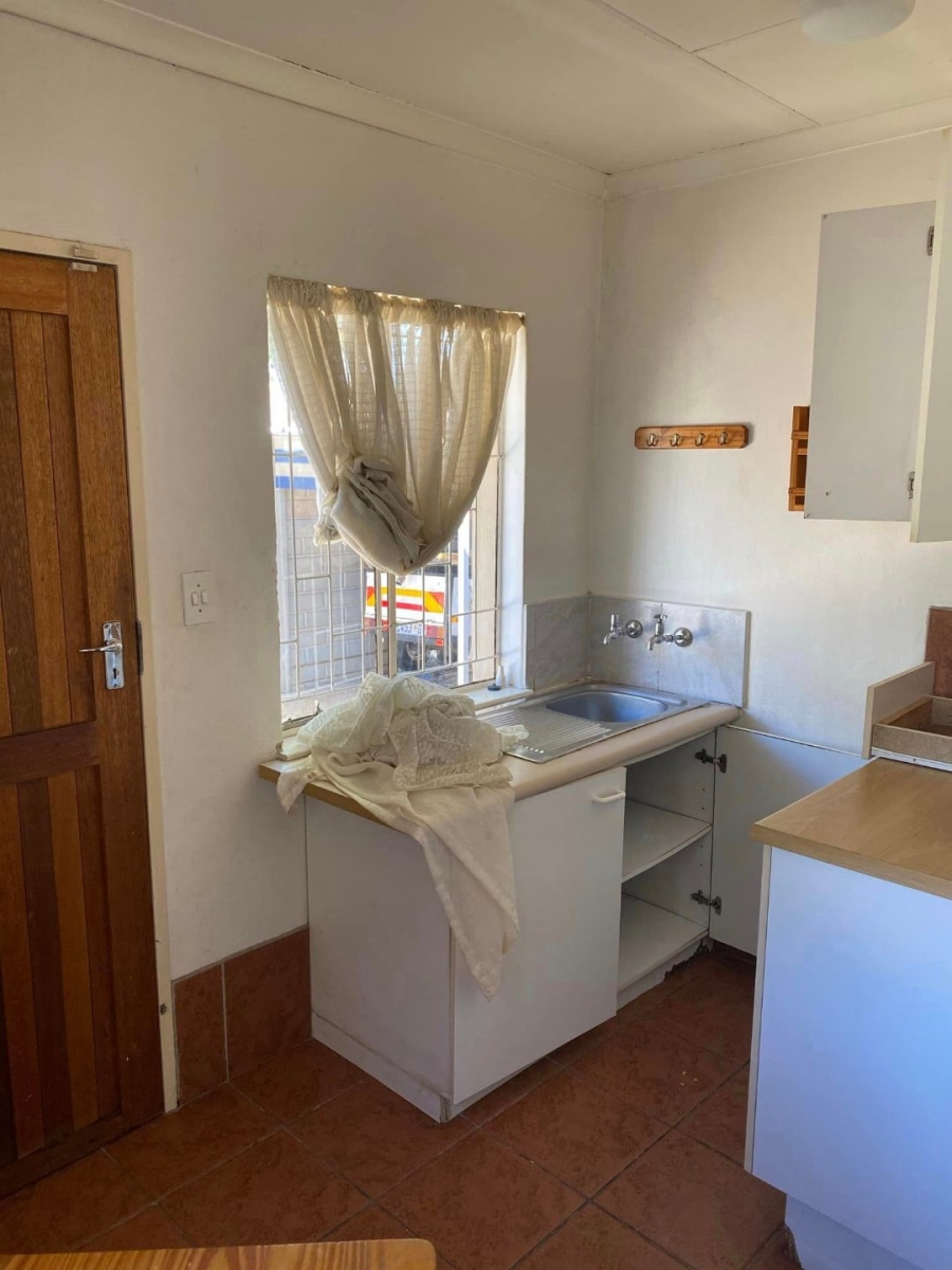 To Let 1 Bedroom Property for Rent in Mulbarton Gauteng
