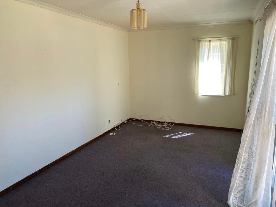 To Let 1 Bedroom Property for Rent in Mulbarton Gauteng