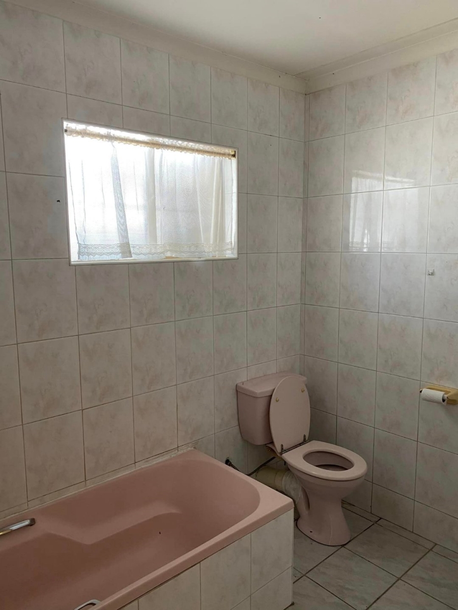 To Let 1 Bedroom Property for Rent in Mulbarton Gauteng