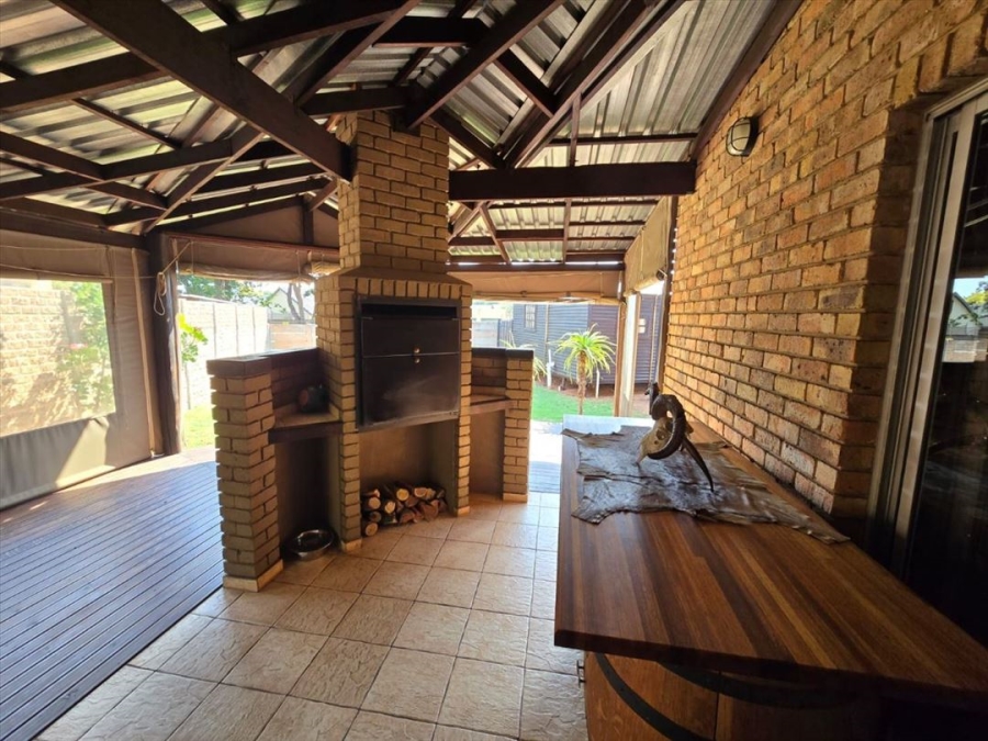 3 Bedroom Property for Sale in Birchleigh Gauteng
