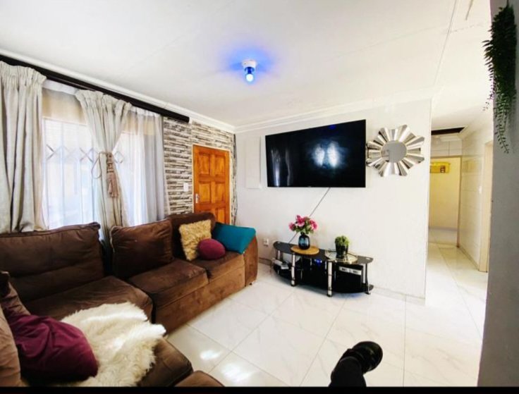 To Let 3 Bedroom Property for Rent in Rosslyn Gauteng