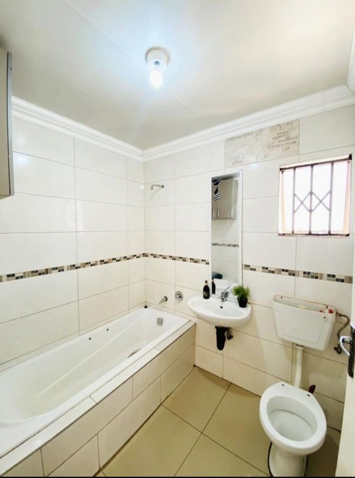 To Let 3 Bedroom Property for Rent in Rosslyn Gauteng