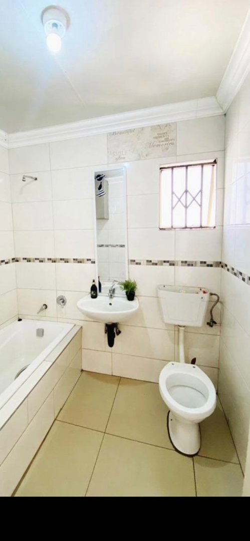To Let 3 Bedroom Property for Rent in Rosslyn Gauteng